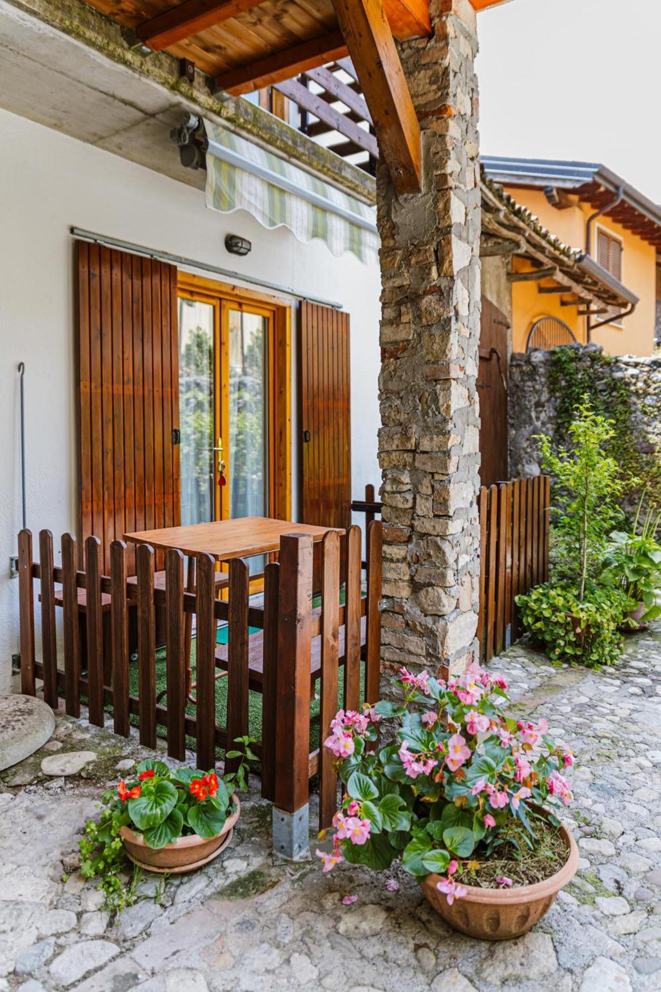 Ferienwohnung Cozy Castello Manerba del Garda Exterior foto